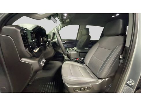 Used 2024 GMC Sierra 2500 SLE w/ SLE Convenience Package image 11