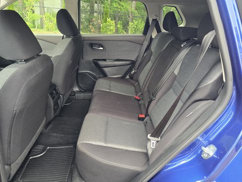 Used 2023 Nissan Rogue SV AWD/4WD image 10