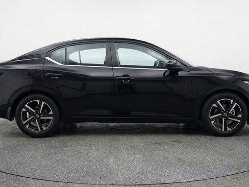 Used 2025 Nissan Sentra SV image 11