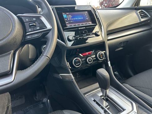 Used 2024 Subaru Forester Premium image 20