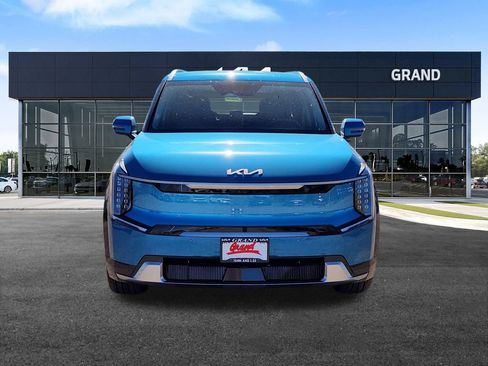 New 2026 Kia EV9 Land image 3