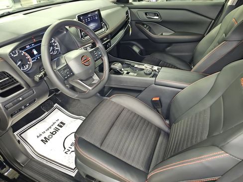 Used 2026 Nissan Rogue SV image 32