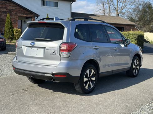 Used 2018 Subaru Forester 2.5i Premium image 3