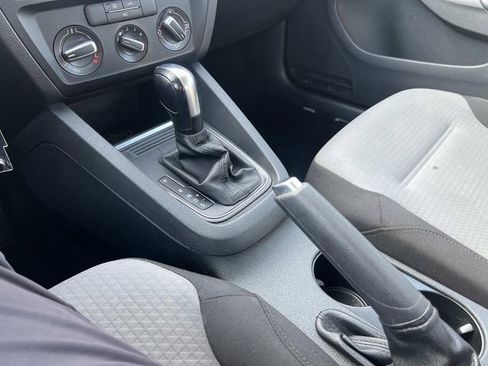 Used 2017 Volkswagen Jetta S image 21