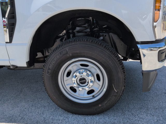 New 2026 Ford F250 XL w/ XL Chrome Package AWD/4WD image 10