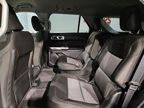 Used 2023 Ford Explorer XLT image 35