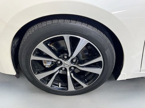 Used 2018 Nissan Maxima 3.5 SV image 13