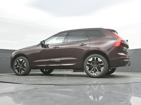 New 2026 Volvo XC60 B5 Plus AWD/4WD image 30