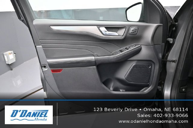 Used 2022 Ford Escape Titanium AWD/4WD image 23