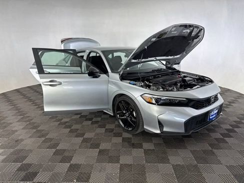 Used 2025 Honda Civic Sport image 16
