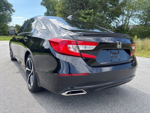 Used 2020 Honda Accord Sport image 3