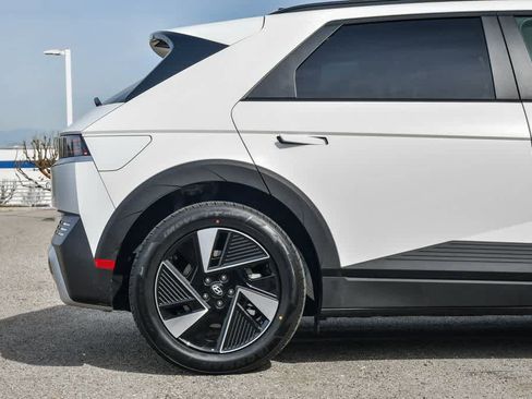 Used 2025 Hyundai Ioniq 5 SEL image 10