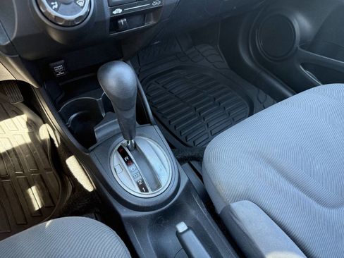 Used 2011 Honda Fit image 27