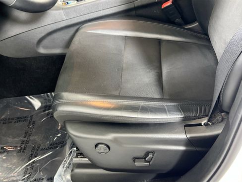 Used 2022 Jeep Grand Cherokee Laredo X image 19