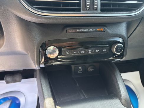 Used 2024 Ford Escape Platinum AWD/4WD image 27
