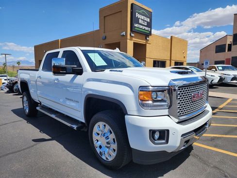 Used 2017 GMC Sierra 2500 Denali w/ Duramax Plus Package AWD/4WD image 1