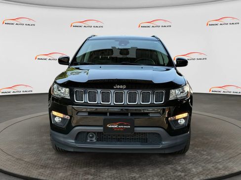 Used 2021 Jeep Compass Latitude w/ Driver Assistance Group AWD/4WD image 3