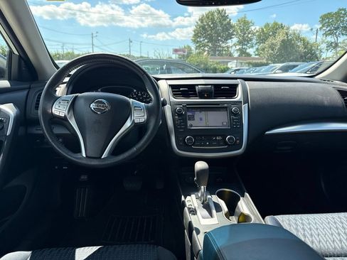 Used 2017 Nissan Altima 2.5 SV w/ Convenience Package FWD image 20