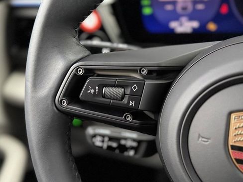 Certified 2025 Porsche Macan 4 Electric image 21