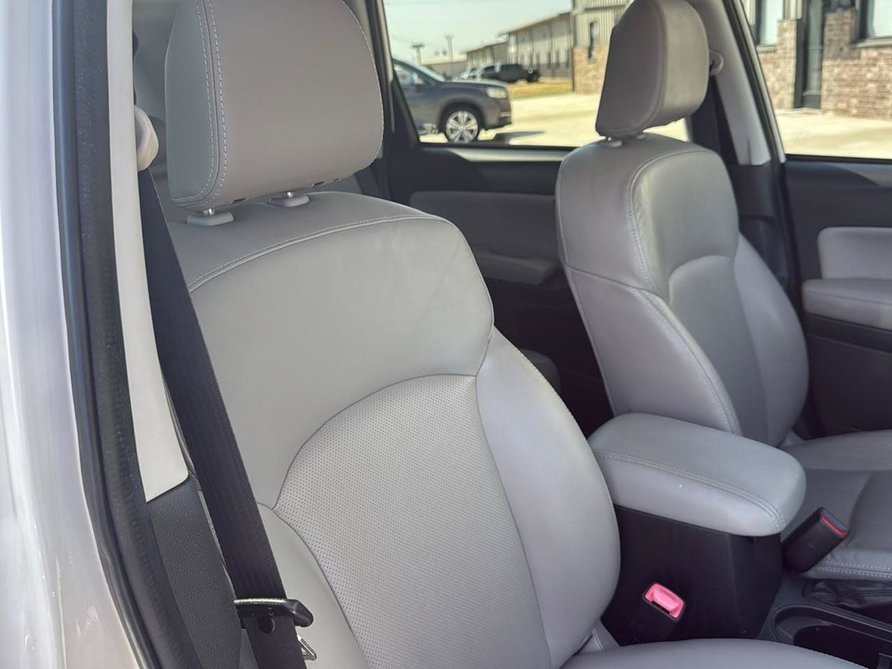 Used 2014 Subaru Forester 2.5i Limited w/ Popular Package #2 AWD/4WD image 52