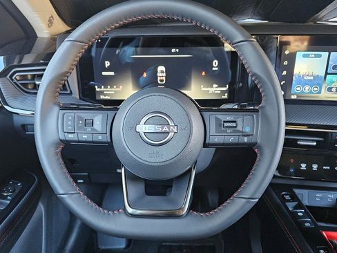 Used 2025 Nissan Kicks SR w/ Illumination Package image 22