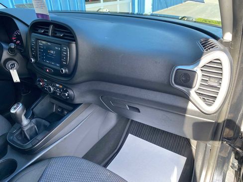 Used 2021 Kia Soul LX FWD image 24