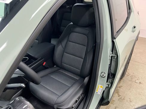 New 2026 Chevrolet Equinox LT w/ Convenience Package II image 23