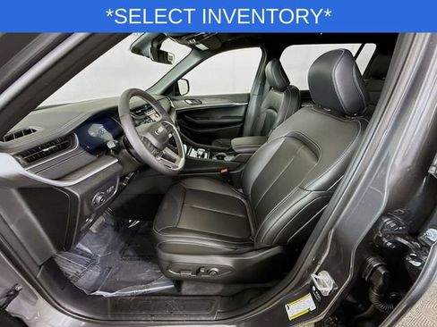 New 2025 Jeep Grand Cherokee L Limited w/ Black Appearance Package image 21