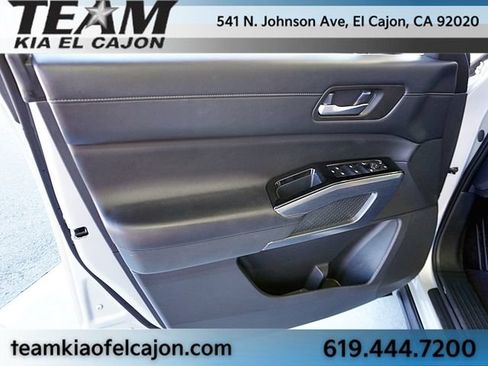 Used 2024 Nissan Pathfinder SL FWD image 26
