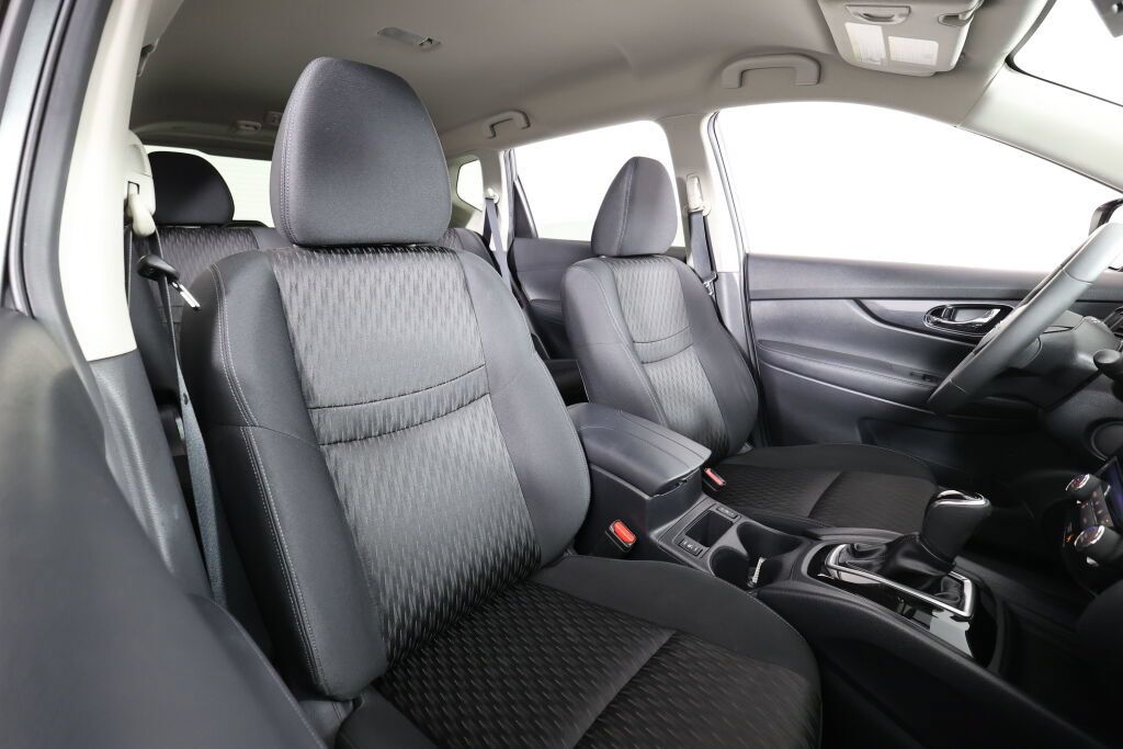 Used 2018 Nissan Rogue SV w/ Premium Package AWD/4WD image 25