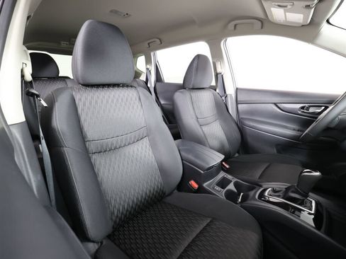 Used 2018 Nissan Rogue SV w/ Premium Package AWD/4WD image 25