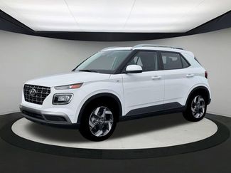 New 2026 Hyundai Venue SEL video 2