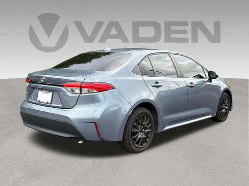 Used 2024 Toyota Corolla LE FWD image 21