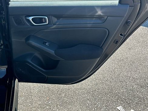 Used 2023 Honda Civic Sport image 16