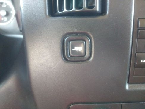 Used 2015 Chevrolet Express 2500 LS image 39