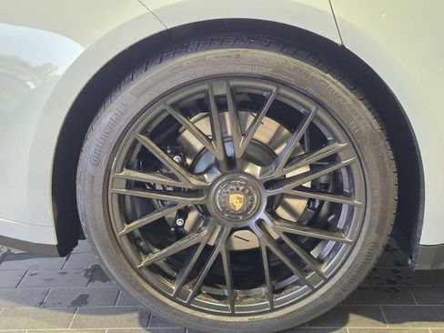 Used 2025 Porsche Panamera GTS image 11