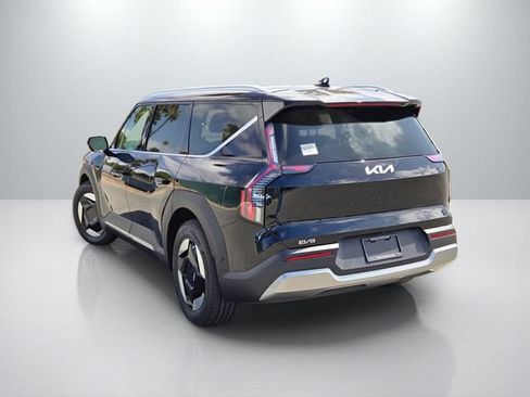 New 2026 Kia EV9 Wind AWD/4WD image 6