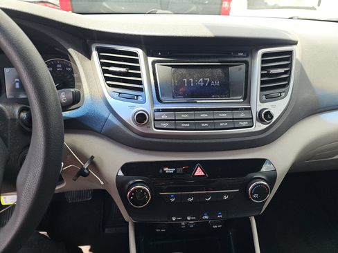 Used 2016 Hyundai Tucson SE FWD image 17