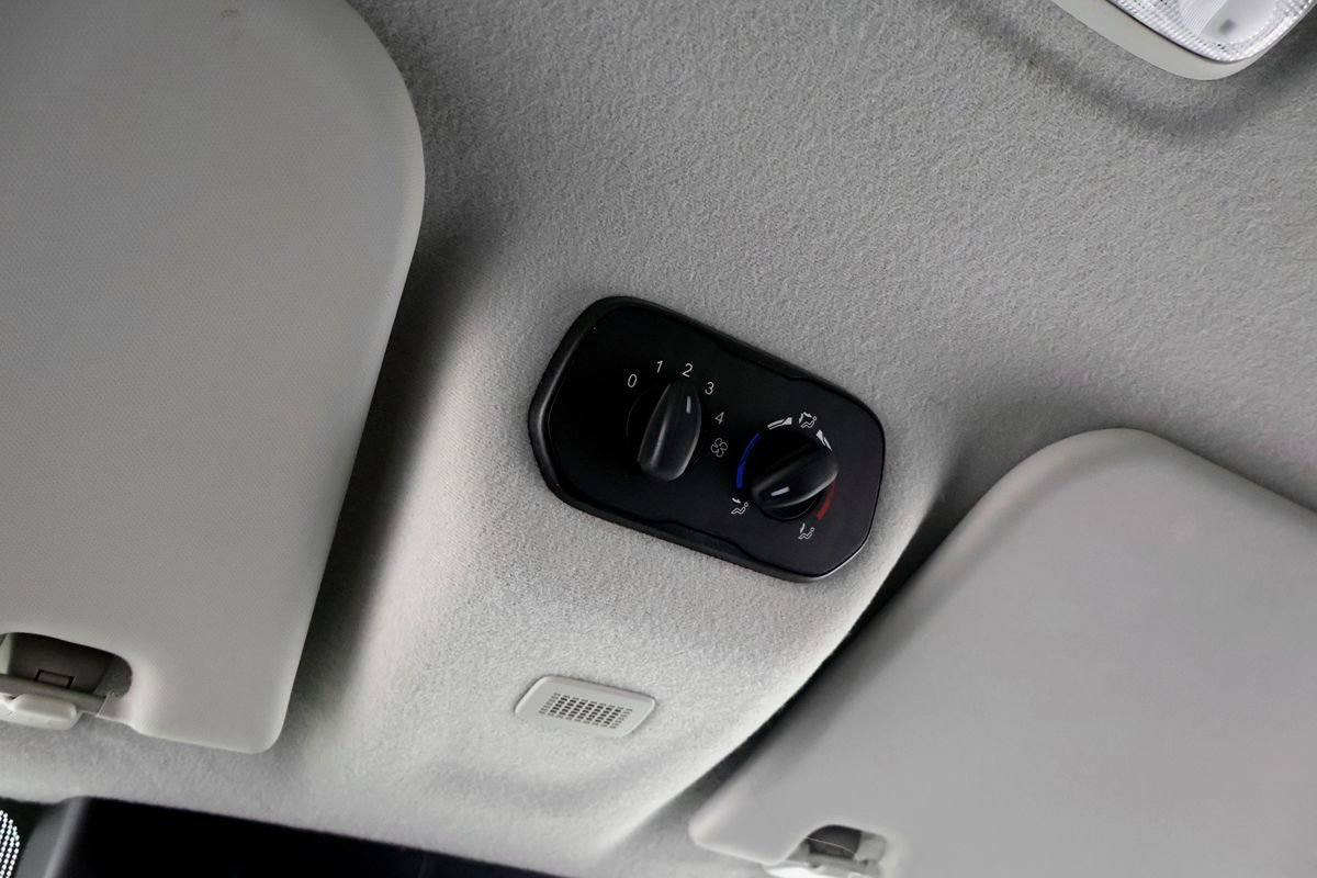 Used 2018 Ford Transit 350 XL RWD image 35