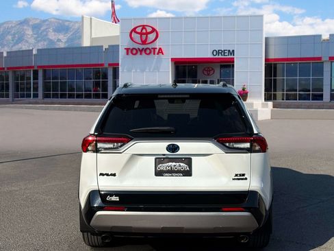Used 2023 Toyota RAV4 XSE AWD/4WD image 5
