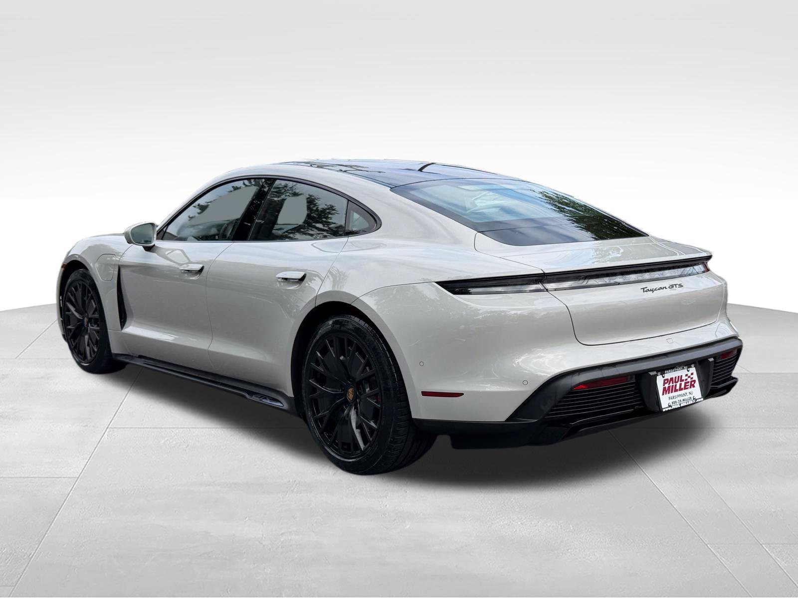 Used 2022 Porsche Taycan GTS AWD/4WD image 6