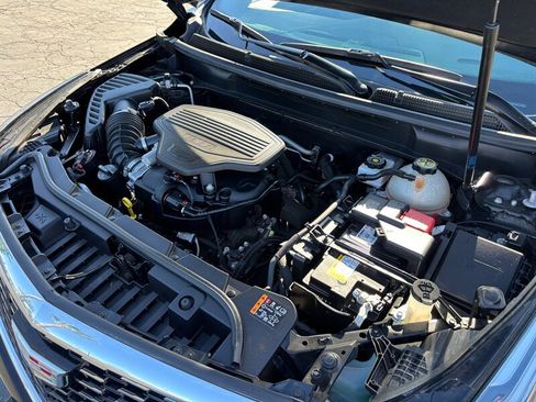 Used 2023 Cadillac XT5 Premium Luxury FWD image 16