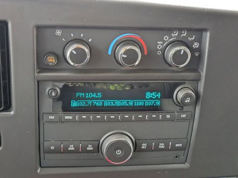 Used 2024 GMC Savana 2500 w/ Driver Convenience Package RWD image 19