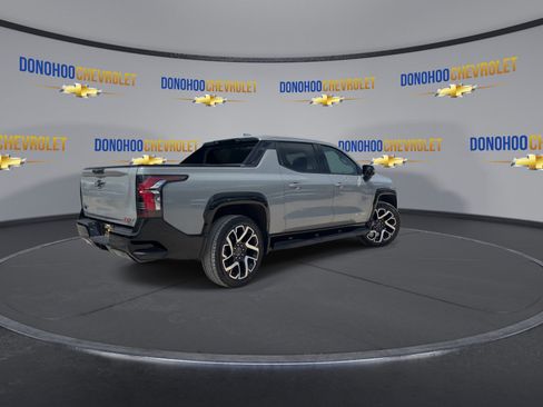 Used 2025 Chevrolet Silverado EV RST image 11