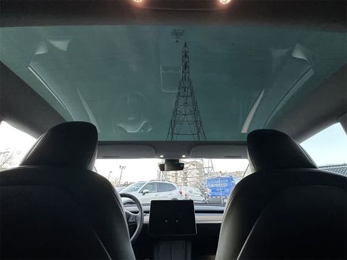 Used 2022 Tesla Model 3 Performance image 13