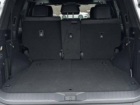 New 2026 Lexus LX 600 4WD w/ Premium Package image 10