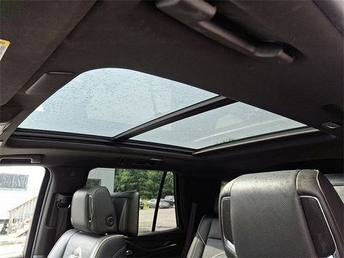 Used 2021 Cadillac Escalade Sport w/ LPO, Illumination Package image 15