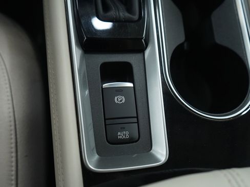 Used 2023 Nissan Altima 2.5 SV w/ SV Premium Package image 23