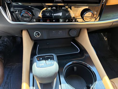 Used 2023 Nissan Rogue Platinum w/ Platinum Premium Package FWD image 30