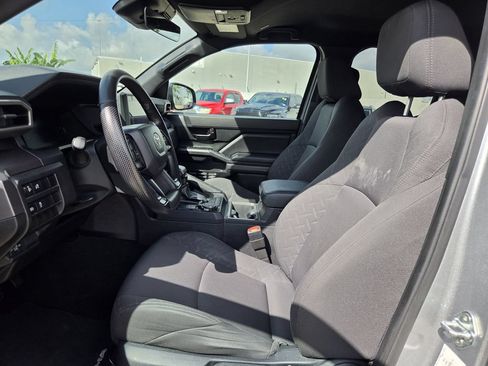 Used 2025 Toyota Tacoma SR5 AWD/4WD image 26